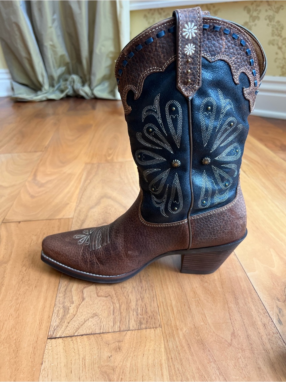 Women’s Size 8.5 Ariat Daisy Western Cowboy Boots - Picture 3 of 16